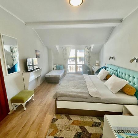 White Rose Guest Rooms Burgas Bagian luar foto