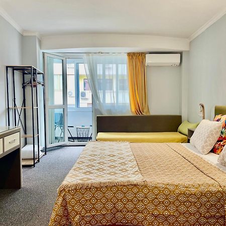 White Rose Guest Rooms Burgas Bagian luar foto