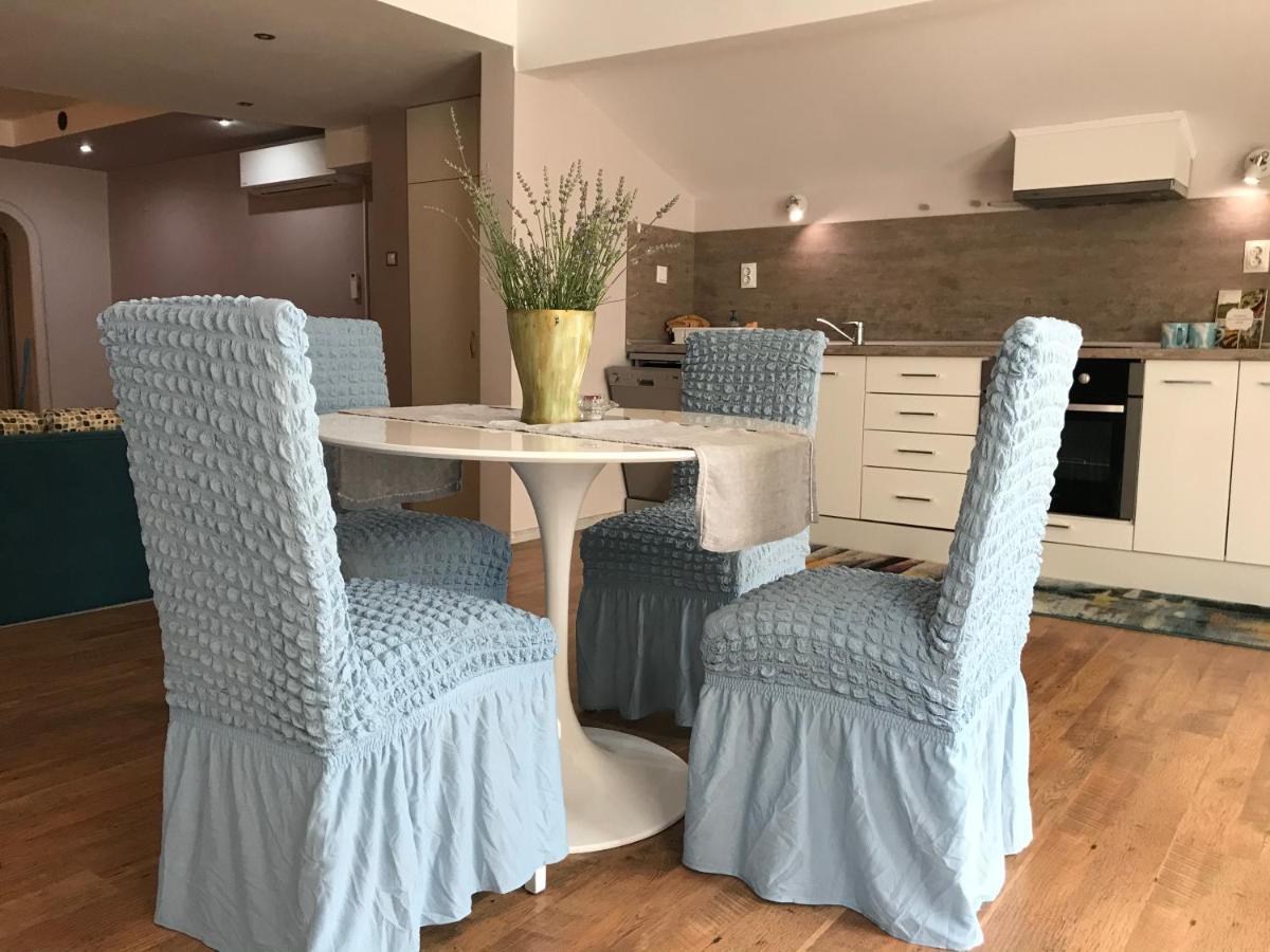 White Rose Guest Rooms Burgas Bagian luar foto