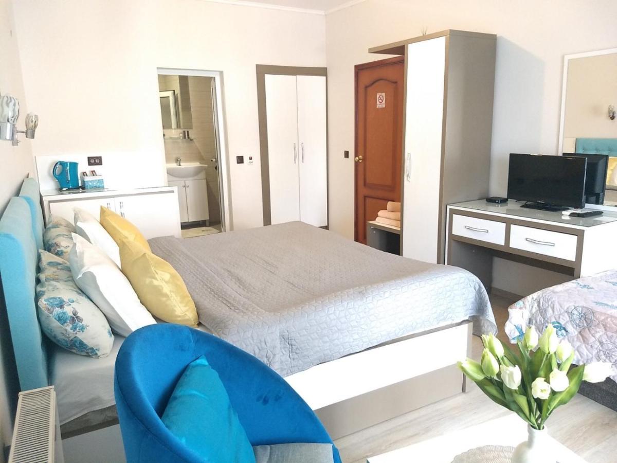 White Rose Guest Rooms Burgas Bagian luar foto