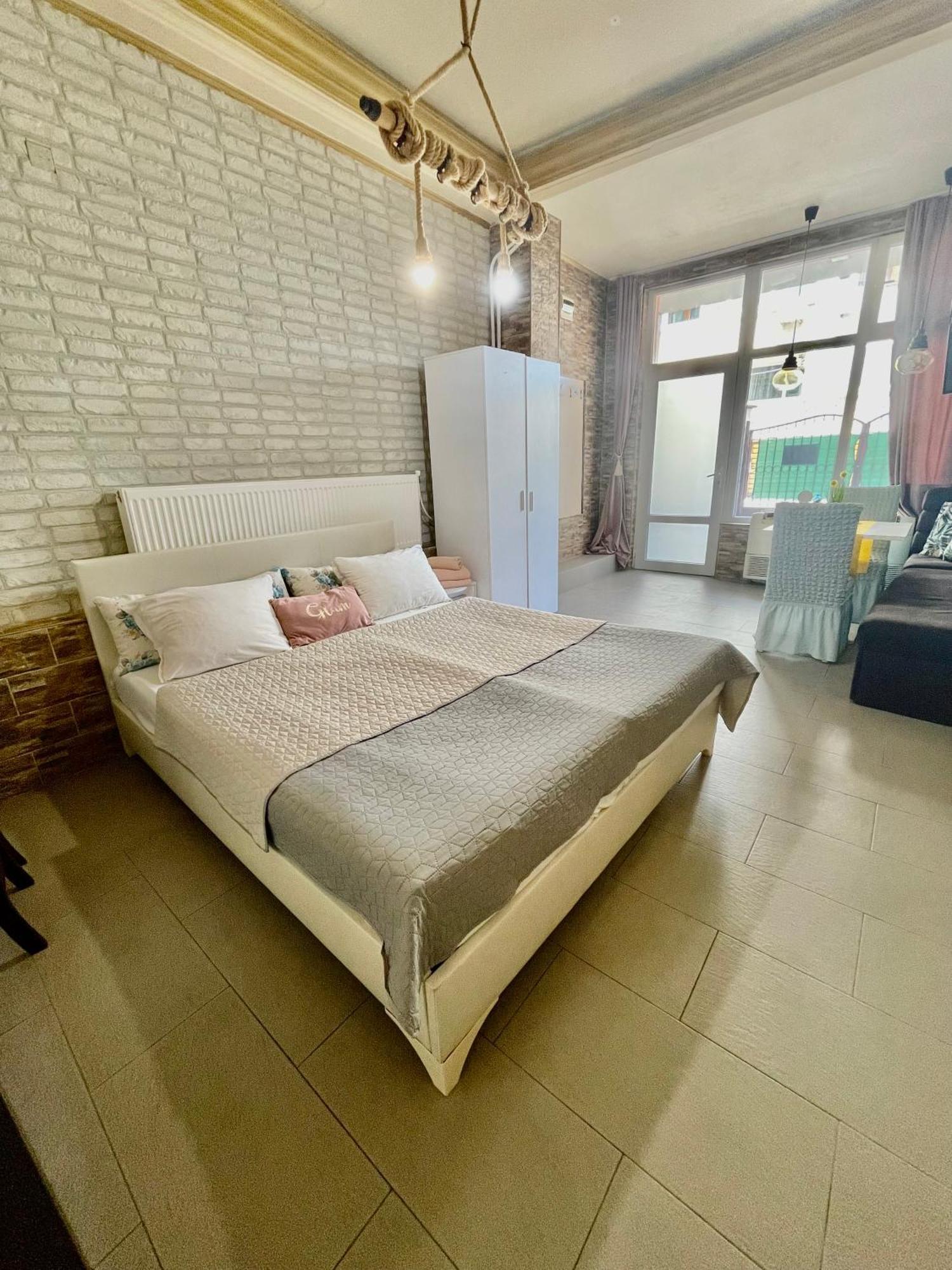 White Rose Guest Rooms Burgas Bagian luar foto