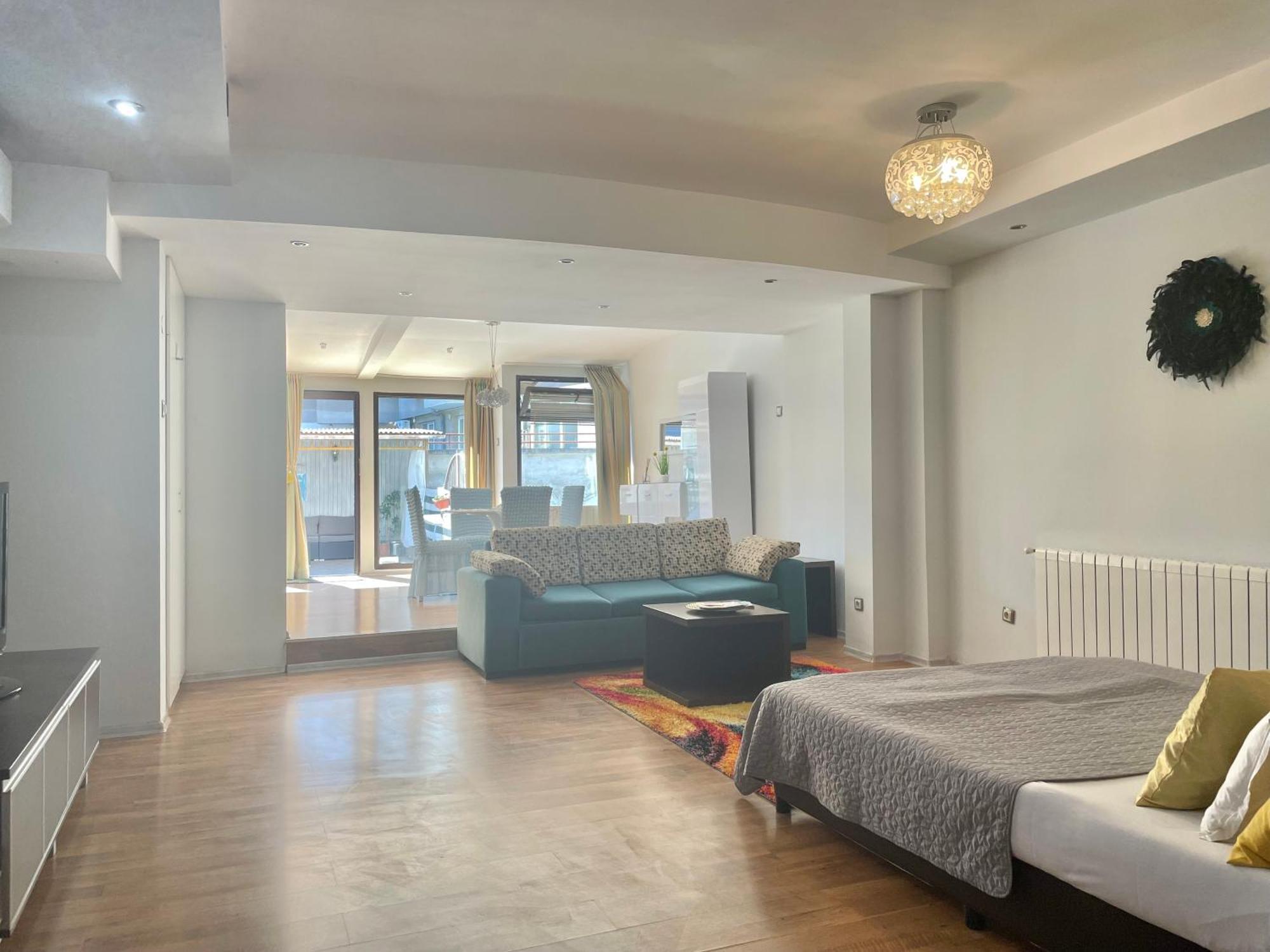 White Rose Guest Rooms Burgas Bagian luar foto
