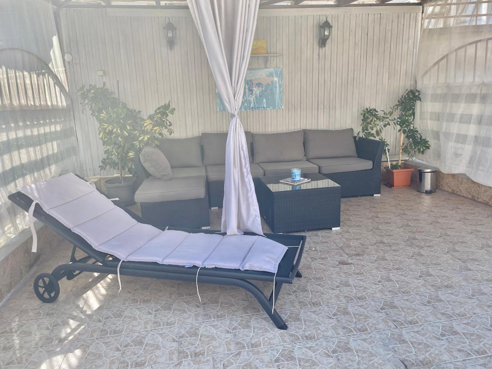 White Rose Guest Rooms Burgas Bagian luar foto