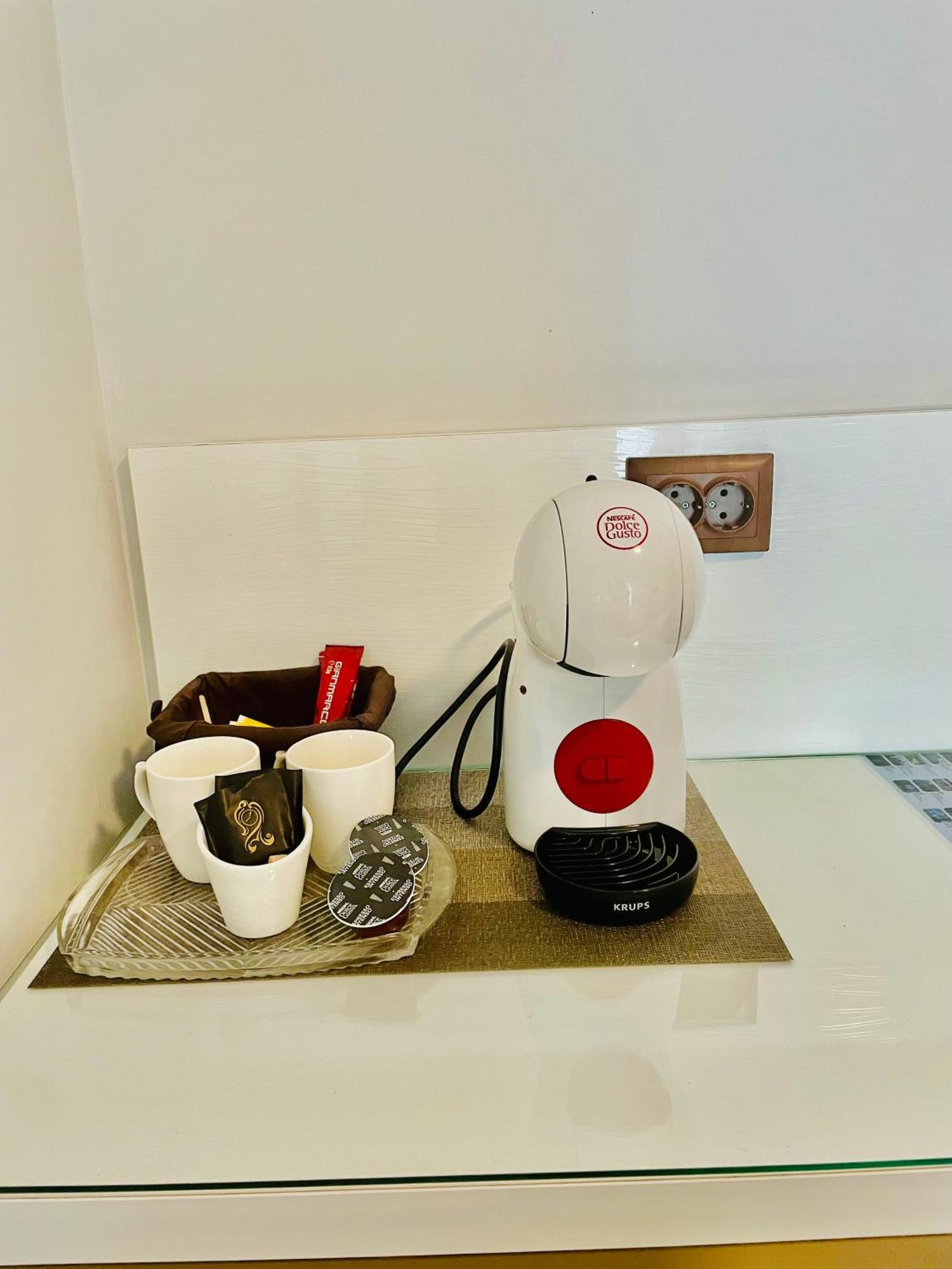 White Rose Guest Rooms Burgas Bagian luar foto