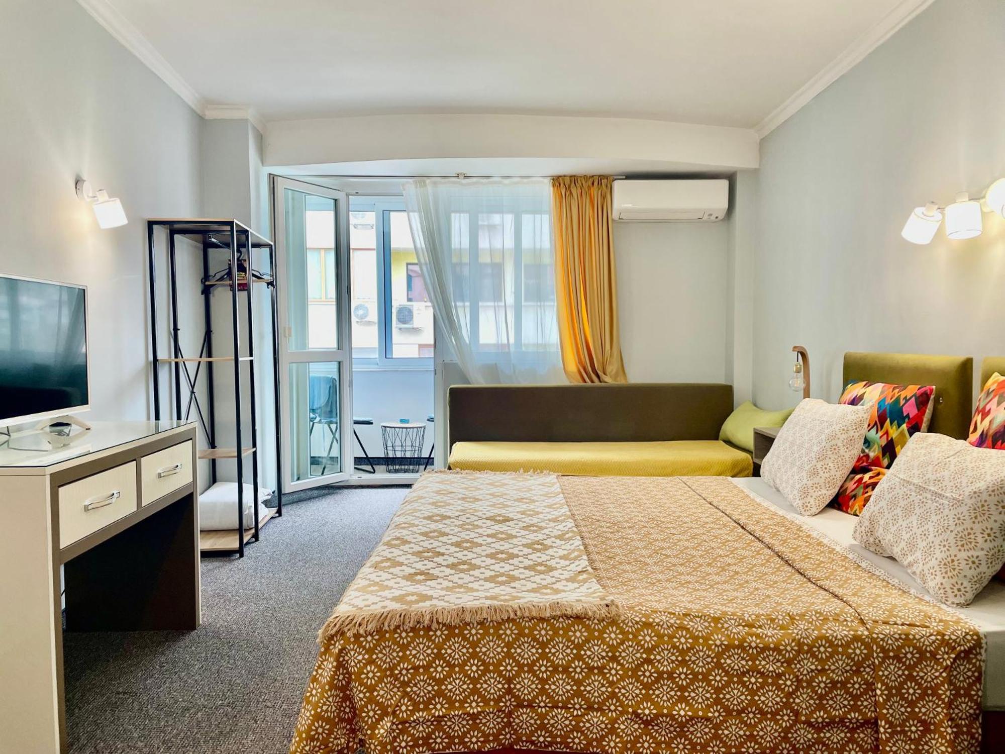 White Rose Guest Rooms Burgas Bagian luar foto