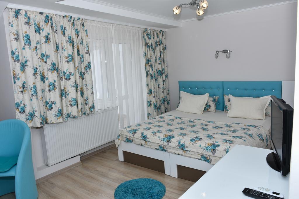 White Rose Guest Rooms Burgas Bagian luar foto