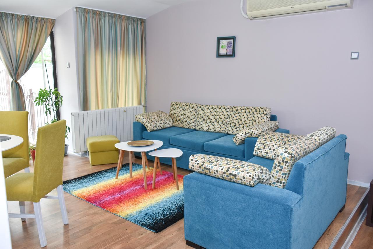 White Rose Guest Rooms Burgas Bagian luar foto